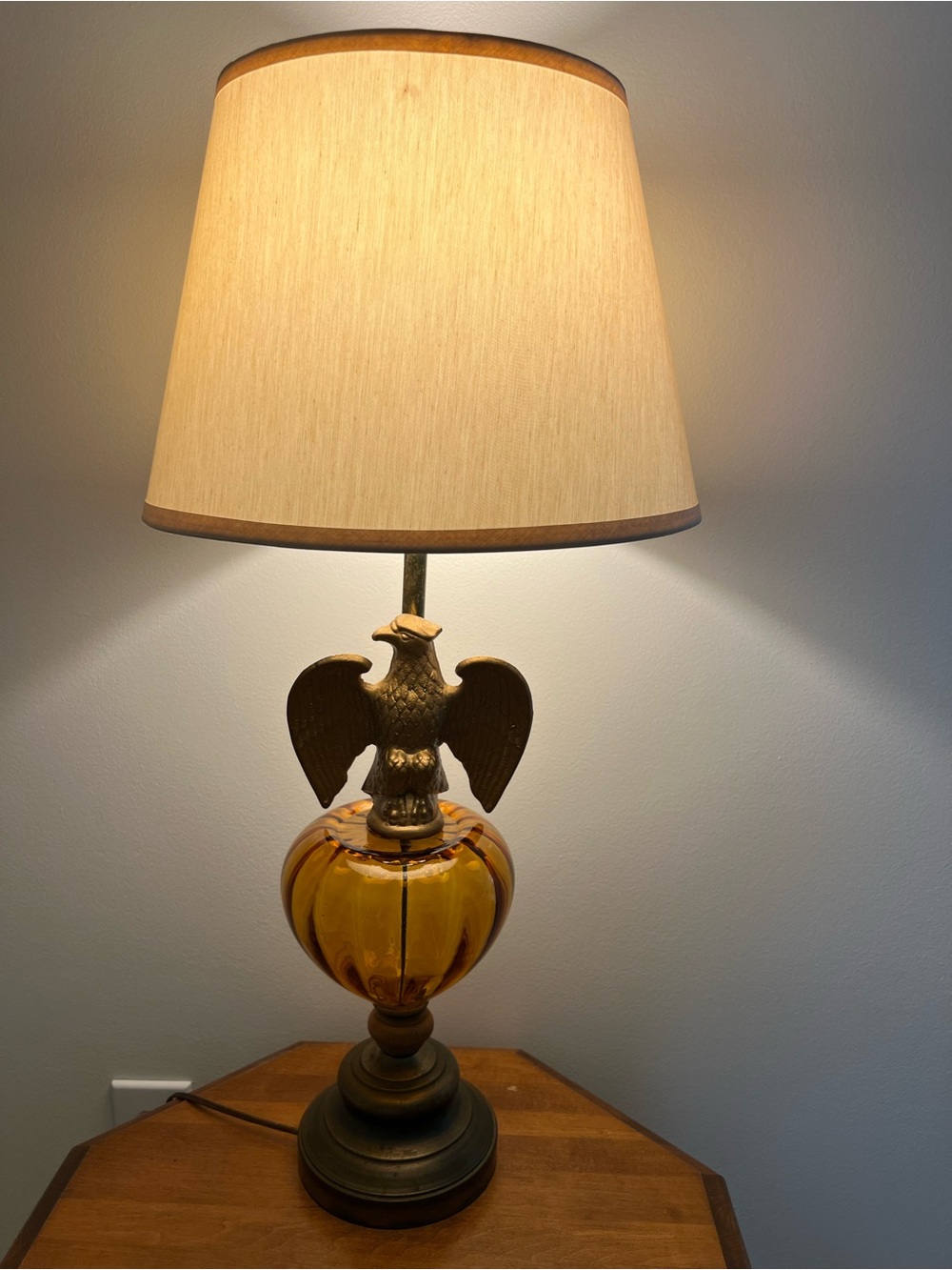 Vintage Amber Glass Eagle Table Lamp with 3 Way Switch-works see pics